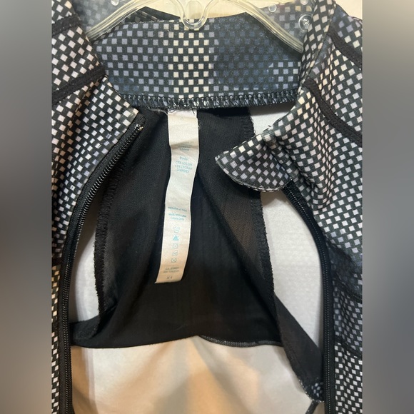 Lululemon define jacket. Size 6 - Picture 2 of 6